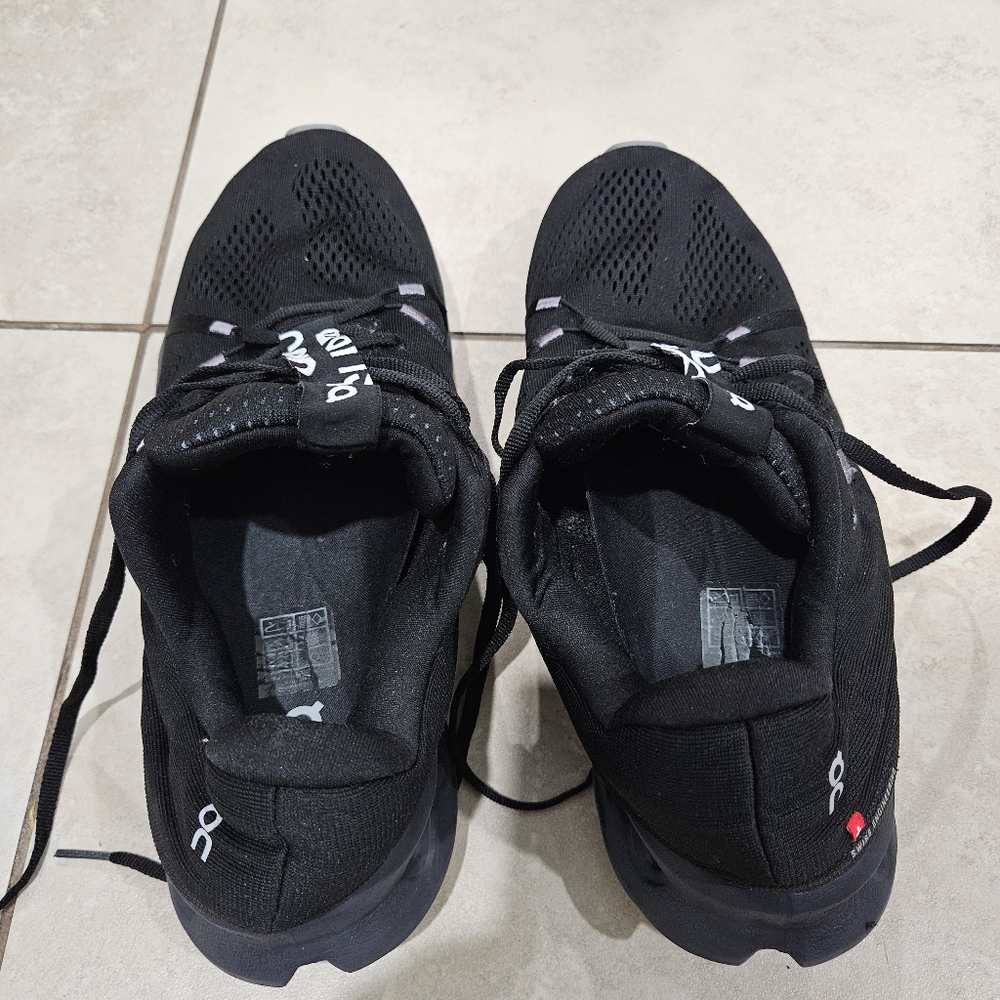 On Running Black Athletic Shoes with Mesh Upper Cloudsurfer